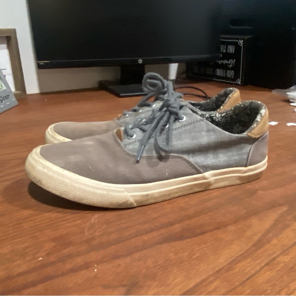 Crevo Casual Shoes